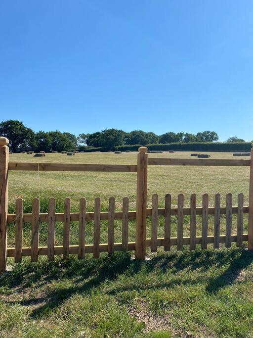 Beautiful Rural Self Contained Farm Annex Βίλα Hordle Εξωτερικό φωτογραφία